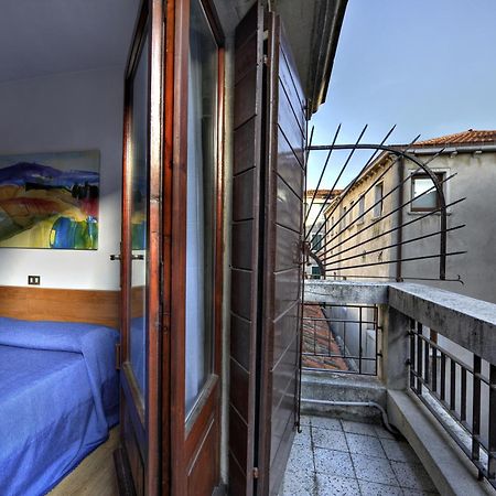 Hotel Caprera Velence Kültér fotó